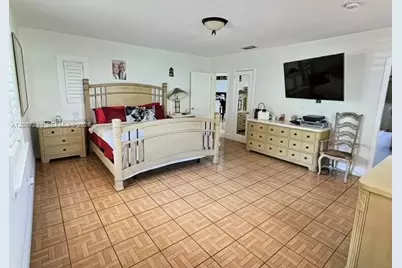 1885 SW 21st Ter, Miami, FL 33145 - Photo 15