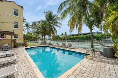 4812 Pine Tree Dr #206, Miami Beach, FL 33140 - Photo 27