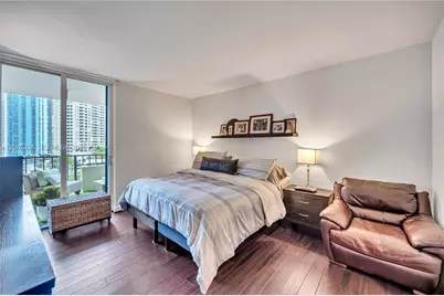 520 Brickell Key Dr #A1012, Miami, FL 33131 - Photo 9