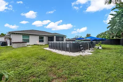 1307 1307 SW 13th Ter, Cape Coral, FL 33991 - Photo 31