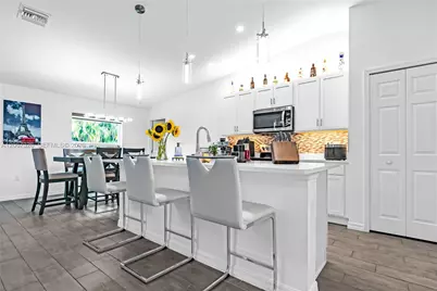 1307 1307 SW 13th Ter, Cape Coral, FL 33991 - Photo 5