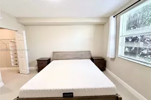 17100 N Bay Rd, Sunny Isles Beach, FL 33160 - Photo 9
