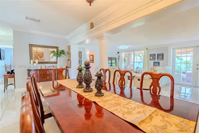 990 W 56th St, Hialeah, FL 33012 - Photo 5