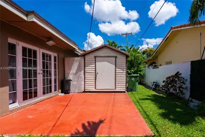 990 W 56th St, Hialeah, FL 33012 - Photo 33