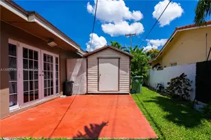 990 W 56th St, Hialeah, FL 33012 - Photo 33