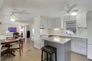 7128 SE Seahawk St, Hobe Sound, FL 33455 - Photo 9