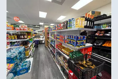 Confidential, Hialeah, FL 33018 - Photo 5