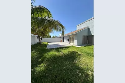 20926 SW 124th Ave Rd, Miami, FL 33177 - Photo 1