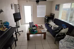 1316 W 61st Pl, Hialeah, FL 33012 - Photo 25
