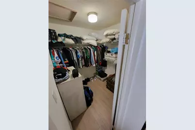 1316 W 61st Pl, Hialeah, FL 33012 - Photo 23