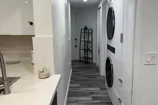 9340 Fontainebleau Blvd, Miami, FL 33172 - Photo 13