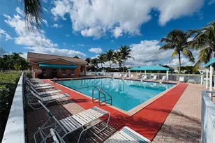 1527 SE 24th Ct, Homestead, FL 33035 - Photo 5