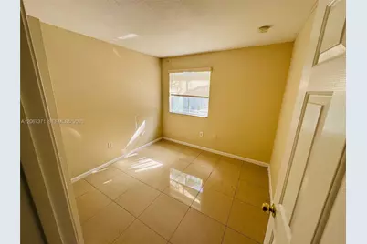 1527 SE 24th Ct #234, Homestead, FL 33035 - Photo 13