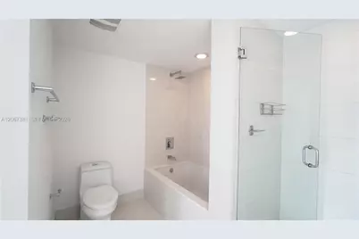 1300 S Miami Ave #2610, Miami, FL 33130 - Photo 17