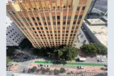 151 SE 1st St #1505, Miami, FL 33131 - Photo 5