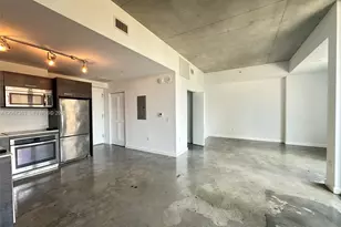 151 SE 1st St, Miami, FL 33131 - Photo 1