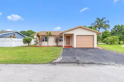 6605 NW 77th St, Tamarac, FL 33321 - Photo 13