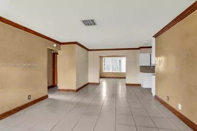 6605 NW 77th St, Tamarac, FL 33321 - Photo 9