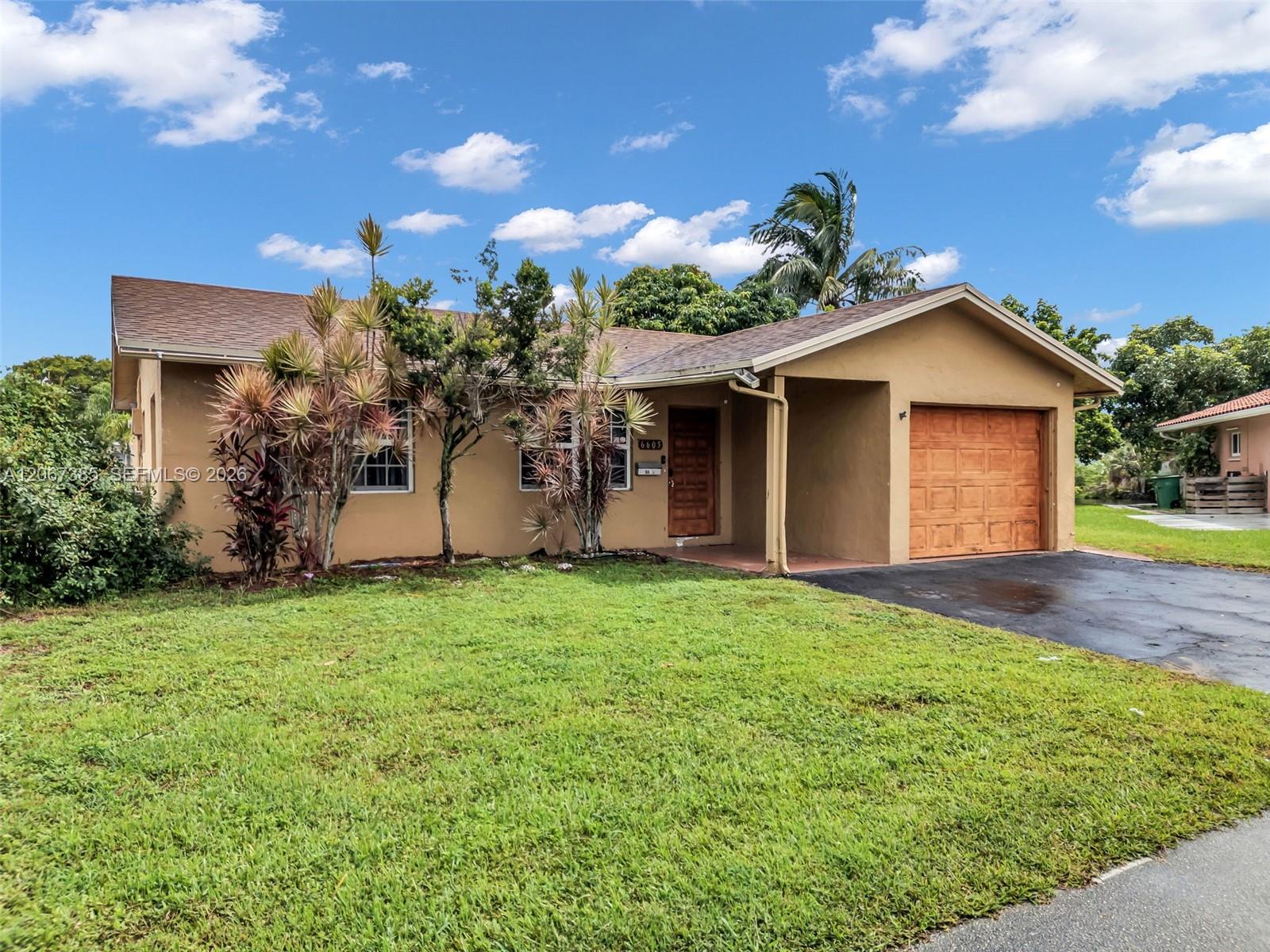 6605 NW 77th St - 6605 NW 77th St, Tamarac, FL 33321 Luxury Property | Jose Angel Pina