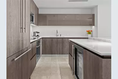 88 SW 7th St #3007, Miami, FL 33130 - Photo 9