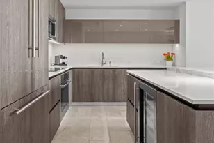 88 SW 7th St, Miami, FL 33130 - Photo 9