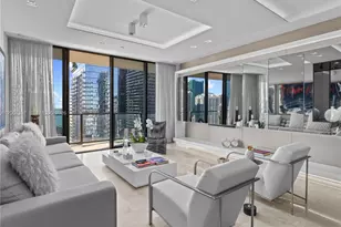 88 SW 7th St, Miami, FL 33130 - Photo 3