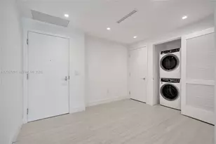 2411 Laguna Cir, Miami, FL 33181 - Photo 27