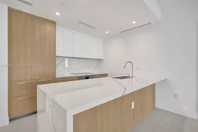 2411 Laguna Circle #208, Miami, FL 33181 - Photo 7