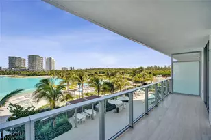 2411 Laguna Cir, Miami, FL 33181 - Photo 51
