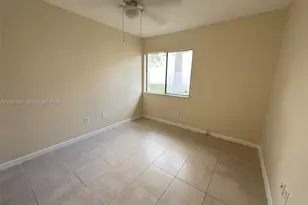 1923 Players Pl, North Lauderdale, FL 33068 - Photo 19
