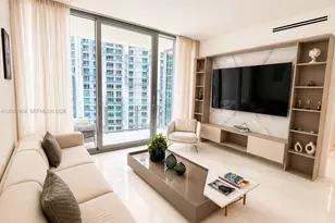 300 Biscayne Blvd Way, Miami, FL 33131 - Photo 7