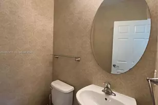 8843 W 34th Ave, Hialeah, FL 33018 - Photo 11