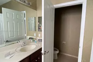 8843 W 34th Ave, Hialeah, FL 33018 - Photo 19