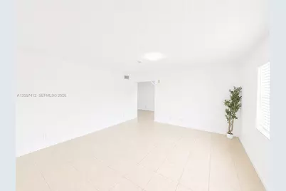 2521 Pierce St #10, Hollywood, FL 33020 - Photo 5