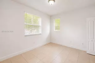 1652 SE 28th St, Homestead, FL 33035 - Photo 11