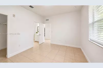 1652 SE 28th St #200, Homestead, FL 33035 - Photo 5