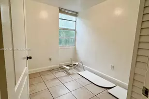 6023 SW 69th St, South Miami, FL 33143 - Photo 17