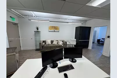 40 SW 13th St #402, Miami, FL 33130 - Photo 15