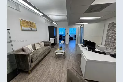 40 SW 13th St #402, Miami, FL 33130 - Photo 3