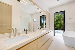 1015 NE 114th St, Biscayne Park, FL 33161 - Photo 19