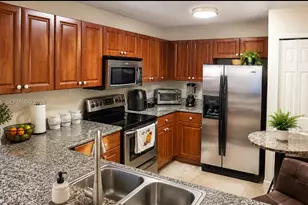 10903 NW 83rd St, Doral, FL 33178 - Photo 9