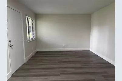 1345 W 28th St #5, Hialeah, FL 33010 - Photo 19