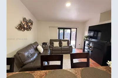6641 NW 174th Ter, Hialeah, FL 33015 - Photo 7