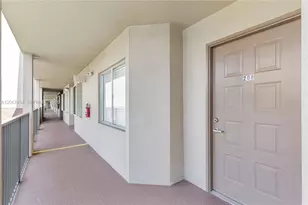 13705 SW 12th St, Pembroke Pines, FL 33027 - Photo 25