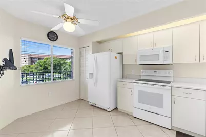 13705 SW 12th St #208B, Pembroke Pines, FL 33027 - Photo 3
