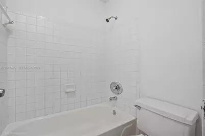 11205 W Atlantic Blvd #207, Coral Springs, FL 33071 - Photo 9