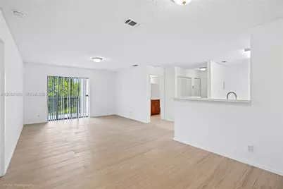 11205 W Atlantic Blvd #207, Coral Springs, FL 33071 - Photo 3