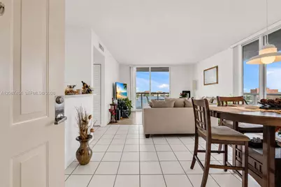 5091 NW 7th St #PH-02, Miami, FL 33126 - Photo 11