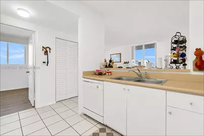 5091 NW 7th St #PH-02, Miami, FL 33126 - Photo 13