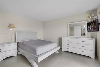 899 West Ave #7H, Miami Beach, FL 33139 - Photo 9